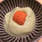すし家 - これはおいしい！　枝豆のすり下ろし、ウニのせ