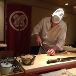 すし家 - 究極ワザ！　イカの身の三枚おろし