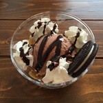 Caprino - チョコレートミニパフェ、350円です。