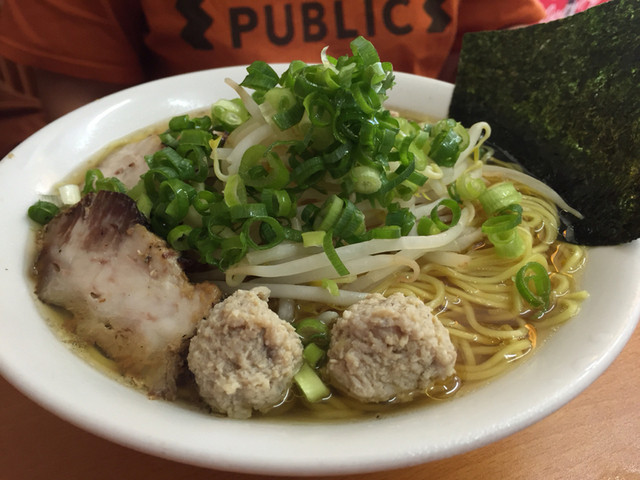 らーめんです。 ShinShin」監修カップ麺 “炊き出し豚骨らーめん” コク深い豚骨