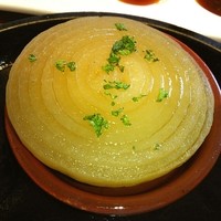 听屋 六本木 - 付け合わせの煮玉葱もグッド❤(゜∇^d)!!