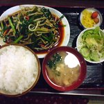 宮城飯店 - レバニラ炒め定食