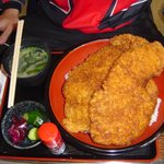 東大門 - これがうわさのメガわらじカツ丼だ～！！