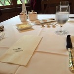 ダイニングルーム - 15.8.2日目