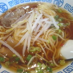 故郷料理 上海閣 - ラーメンは鶏ガラの中華そば