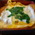利久 - カツ丼（味噌汁・お新香付き８９０円）