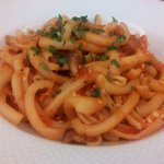 ヴィア トスカネッラ - 鶏挽肉とキノコのトマトソース　スパッカテッレ（横から）（2015.8）