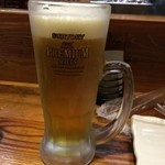 博多とりかわ大臣 駅前串房 - 冷たい冷たい生ビール。