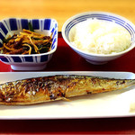 金沢田上食堂 - さんま塩焼き チンジャオロース ライス
