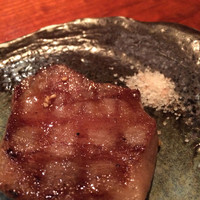 よろにく - 牛タン 塩が粗すぎ