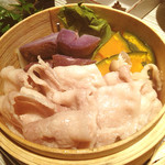 産直和食 とら - 岩中豚と香川野菜の蒸篭蒸し