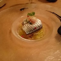 Ristorante SHIKAZAWA - 秋刀魚のカルパッチョ。イカスミソースで。