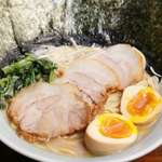 横浜新家系豚骨らーめん まくり家 - 料理写真: