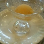 プティレストラン グーテ - 杏子のソルベ。口の中がサッパリ