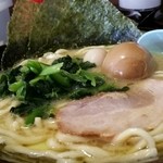 壱角家 - 味玉ラーメン（豚骨・普通盛り）〔15/9/4撮影〕