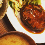 リトルスターレストラン - ハンバーグ定食
      