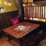 タイ東北料理 イサーン・キッチン - 四人までなら収容可⁈落ち着くロフト席