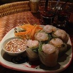 タイ東北料理 イサーン・キッチン - 豪華な生春巻き