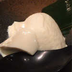 かんむり - お通しは豆腐でした。