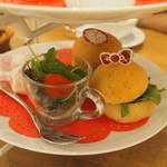 Cafe de Miki with Hello Kitty - 