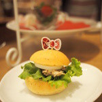 カフェ ド ミキ ウィズ ハローキティ - 