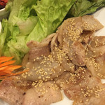 お好み焼・鉄板焼 せんべや - 豚トロのズーム