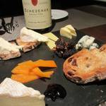 タマヤ - チーズ盛り合わせ