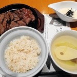 Shioya - しおや定食(1.5人前）1680円　※香物も付きます　麦飯はおかわり自由