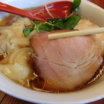 飯田商店 - チャーシュー（醤油わんたん麺９００円）