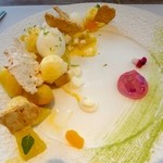 miura - 3800円コース ⑤デザート：ココナッツとパイナップル（ピニャコラータというカクテルをモチーフ）