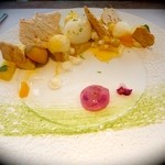 3800円コース ⑤デザート：ココナッツとパイナップル（ピニャコラータというカクテルをモチーフ）