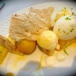 miura - 3800円コース ⑤デザート：ココナッツとパイナップル（ピニャコラータというカクテルをモチーフ）