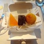 miura - 小菓子（グレープフルーツのゼリー、チョコレートケーキ、メープルクッキー）