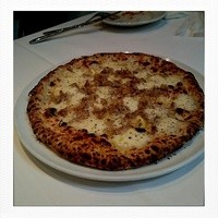 カンブーザ - 挽き肉とレモンのピザ