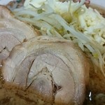ダントツラーメン - 並680円、豚まし、チーズ