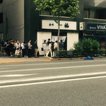 香川 一福 - 11時開店で5分で満席、食べ終わったら行列ができてました！