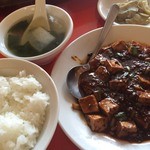 芙蓉菜館 - 芙蓉菜館(葉ニンニク入りマーボ豆腐)