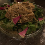 bar vert - 季節のサラダハーフ400円。キノコでした♡酸味があって美味しかった。