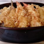 満る善 - 天ぷら 満る善 ＠森下 天丼（上）は塗りの小判弁当箱で供されます
