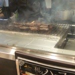 Gyuutan Sumiyaki Rikyuu - 焼いている人は忙しそうでしたが、その他の人は･･･