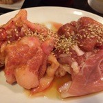 Oroshijimbochoushokunikusenta - Ｂセット(タレ味のモモと味噌味のネックピートロ)です