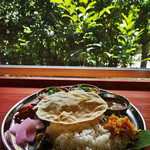 スーリヤ食堂 - 南インド風カレー定食