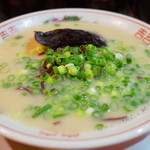 博多ラーメン ぞんたく - 白とんこつ　この白濁具合はたまりません