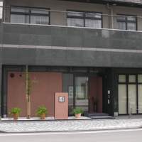鉄板焼きレストラン ドン・岩﨑 - 外観（広角）