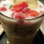 Shusaino Kakurega Tsukiakari - 濃厚苺ミルクメイプルバニラ626円