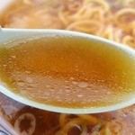 Te Uchi Ra Men Chinrai - ラーメンのスープ