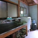 三条の湯 - 水場