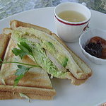 軽井沢の芽衣 - ホットサンド　アボカド＆むしどり