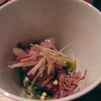 六雁 - ほたるイカの前菜。分葱のぬた和えが美味