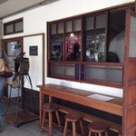 アオジ ソシガヤ - 右手には釜が見えます